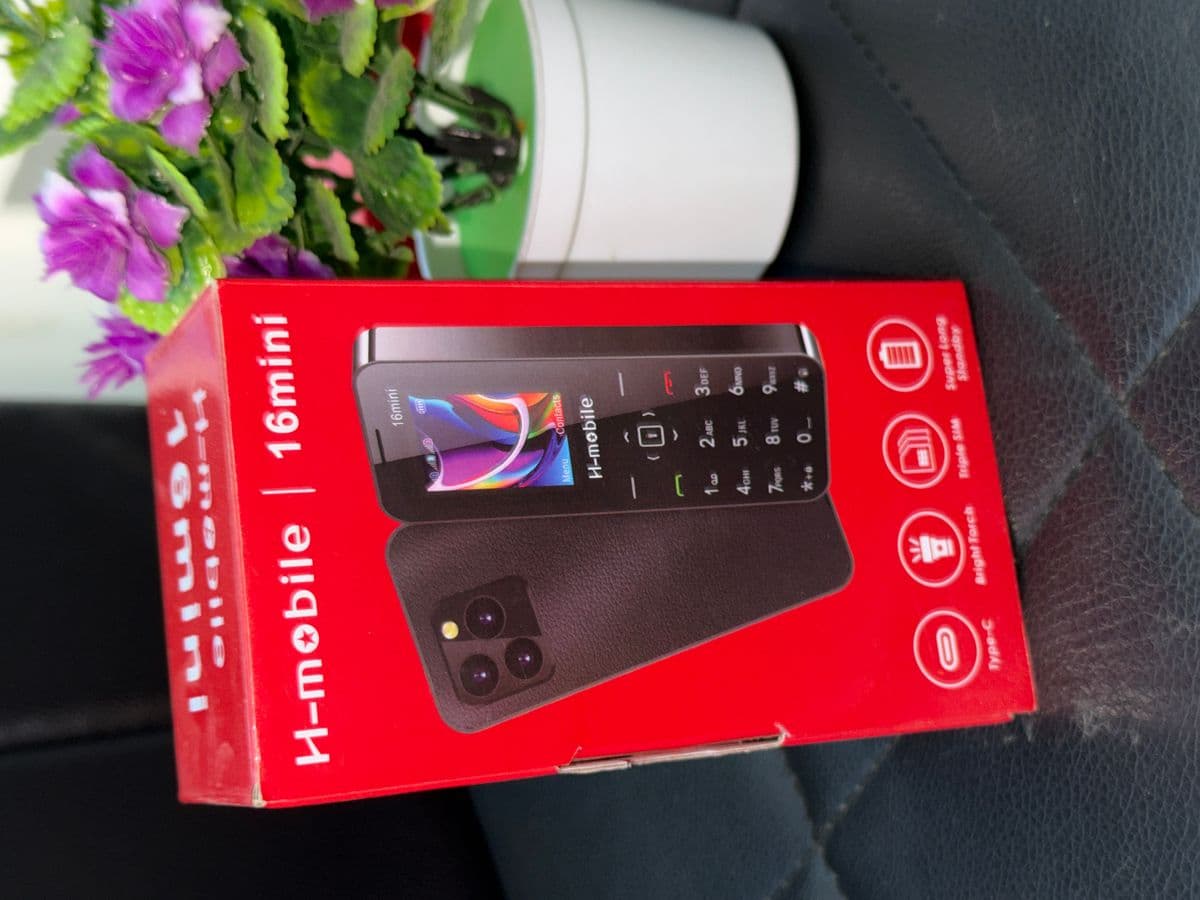 Itel it2165. Il s'agit d'un téléphone 4